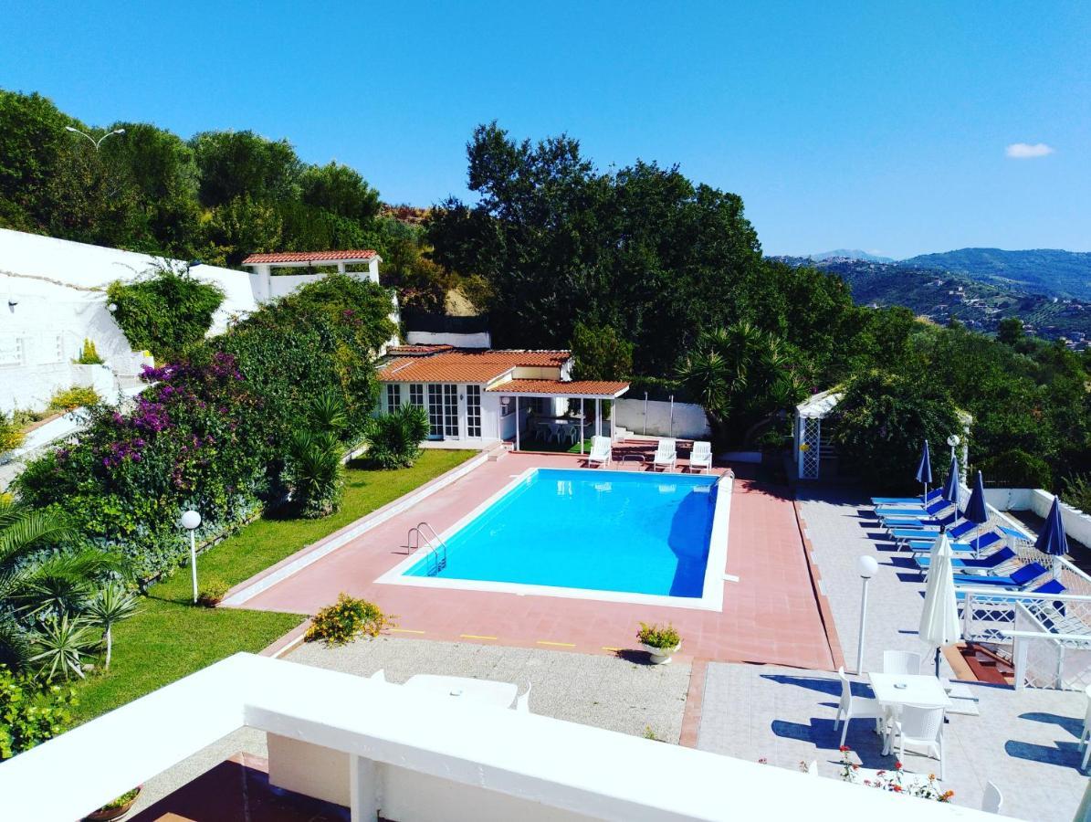 Villa Milena Apartments & Rooms Agropoli Buitenkant foto